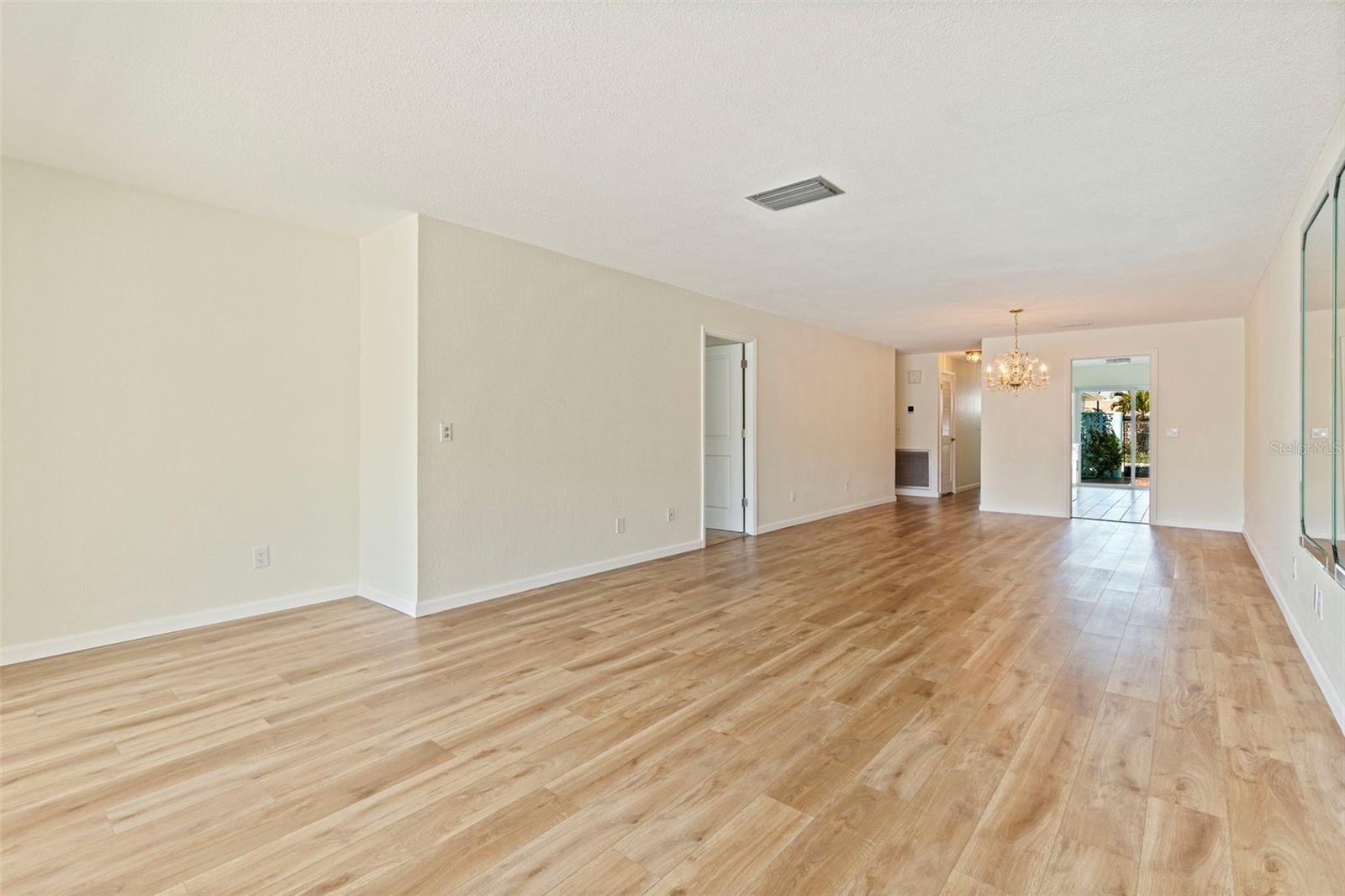 BOCA CIEGA POINT EAST - Residential