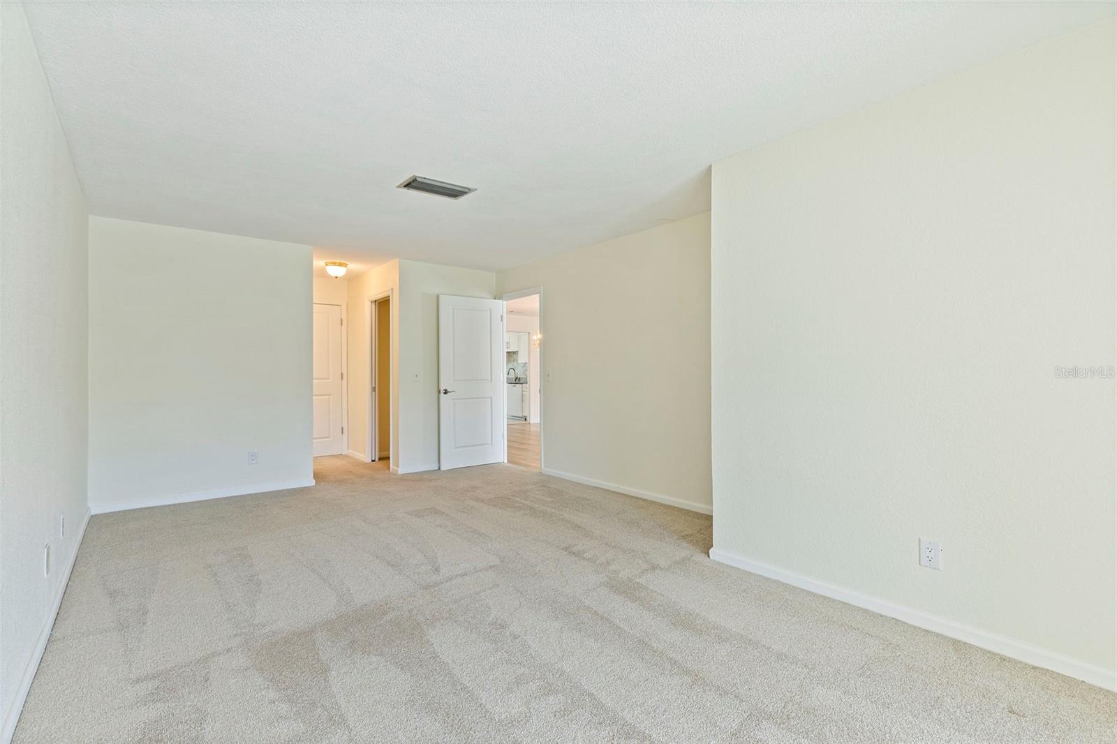 BOCA CIEGA POINT EAST - Residential