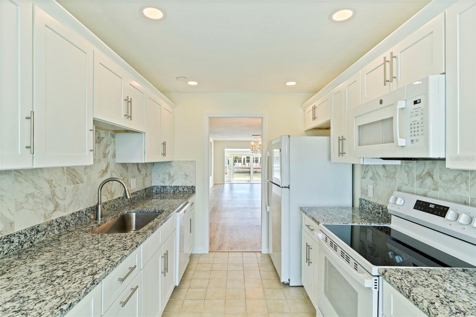 BOCA CIEGA POINT EAST - Residential