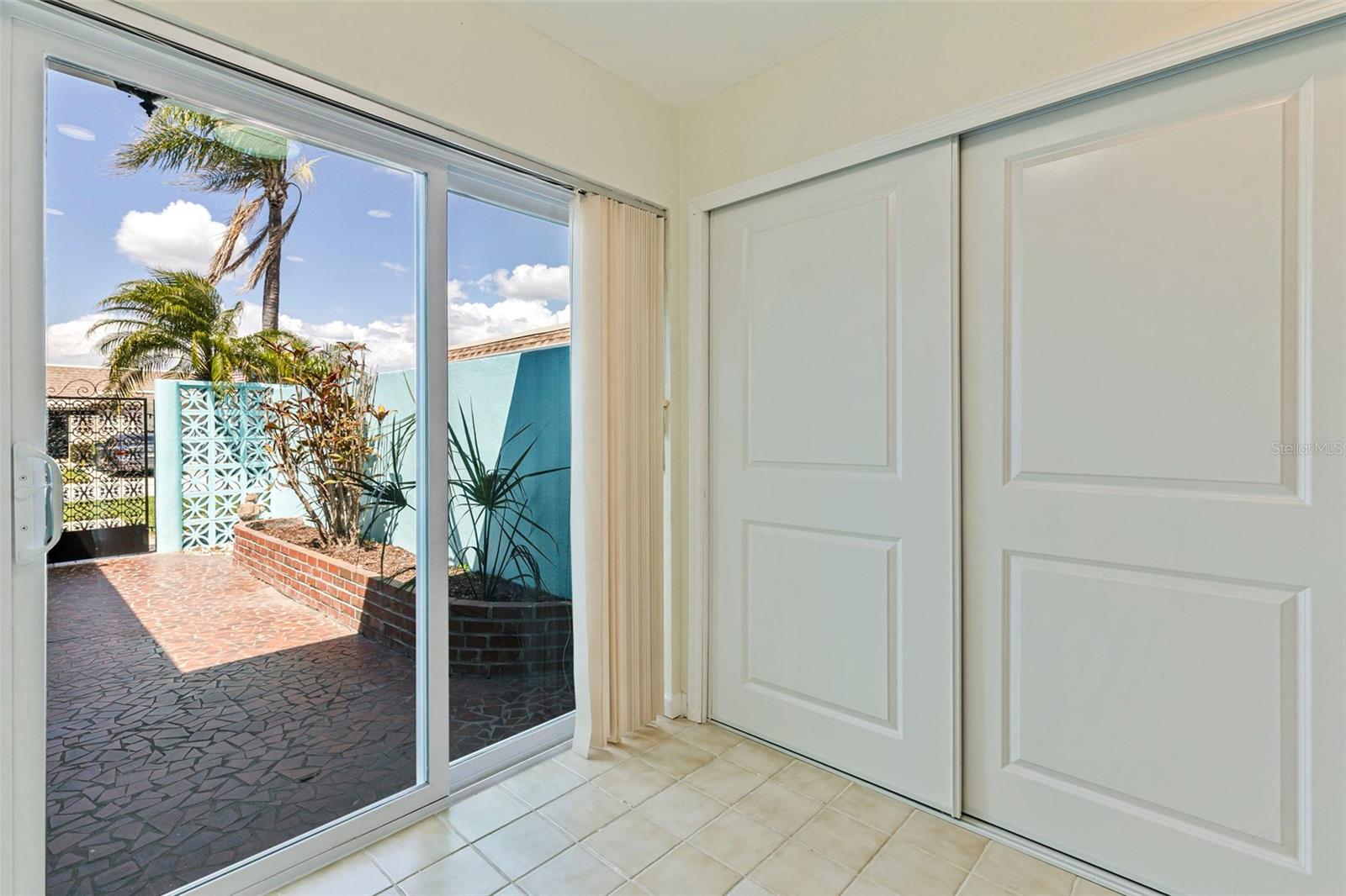 BOCA CIEGA POINT EAST - Residential