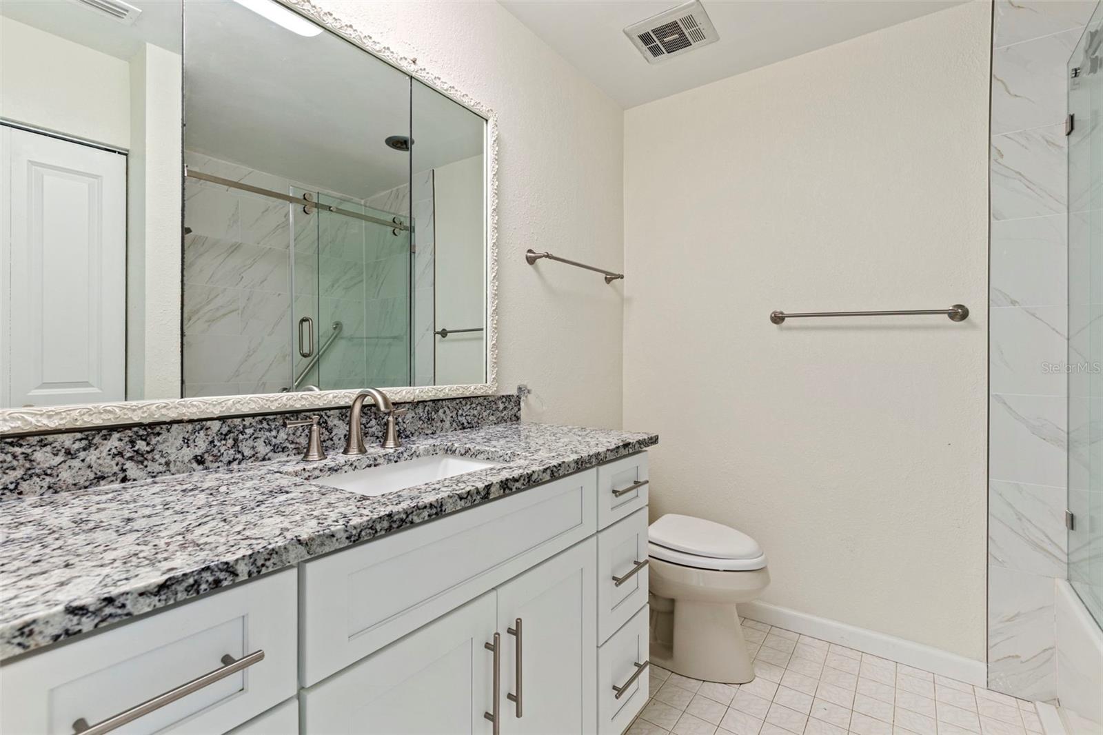 BOCA CIEGA POINT EAST - Residential