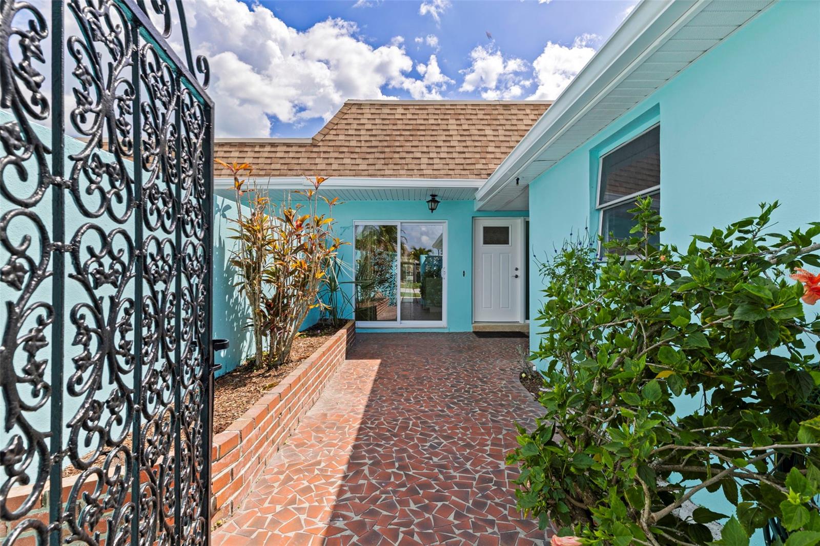 BOCA CIEGA POINT EAST - Residential