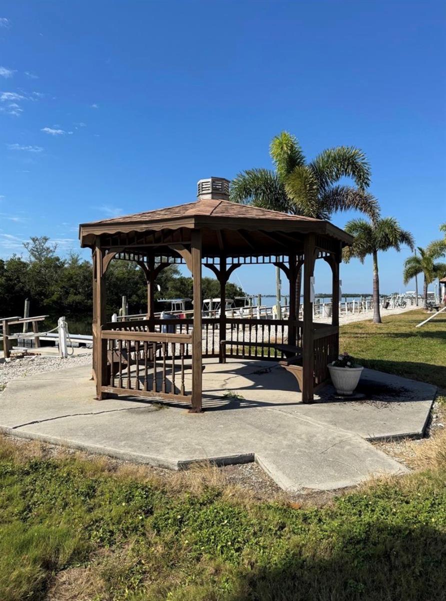 PARADISE BAY ESTATES CO-OP - Residential