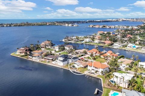 A home in SARASOTA