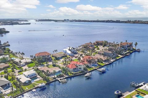 A home in SARASOTA