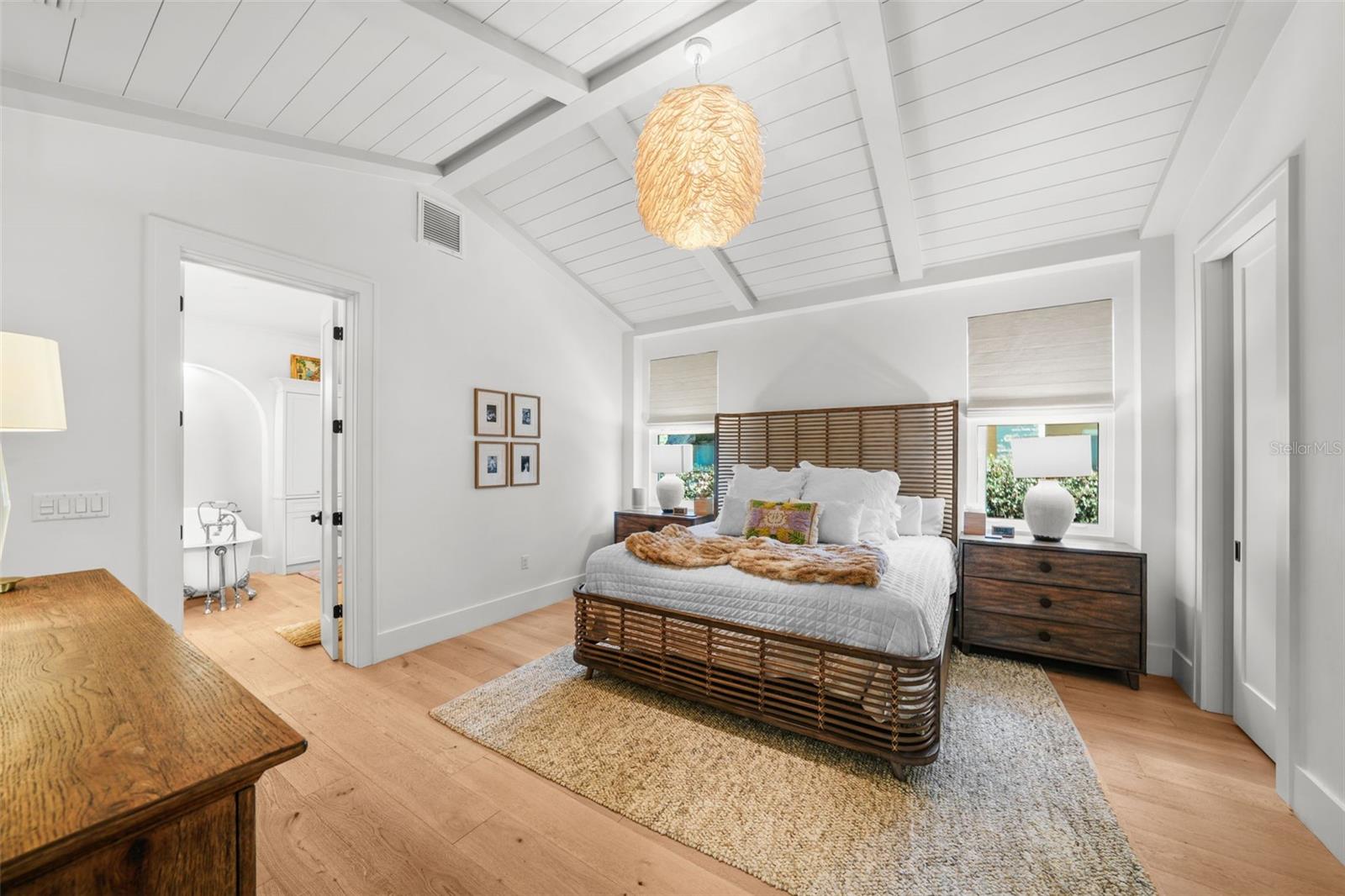 NEW SUBURB BEAUTIFUL - Residential