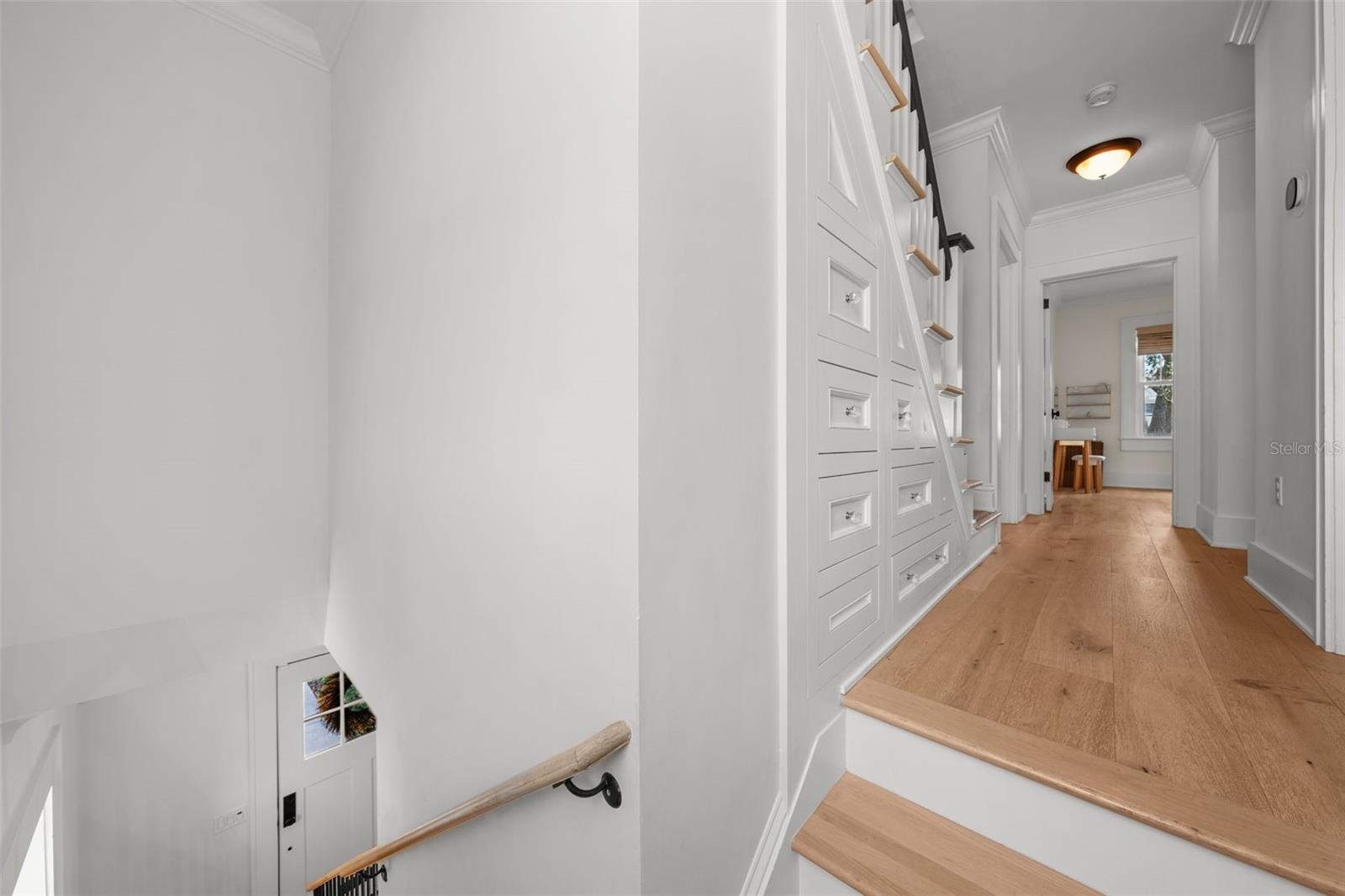 NEW SUBURB BEAUTIFUL - Residential