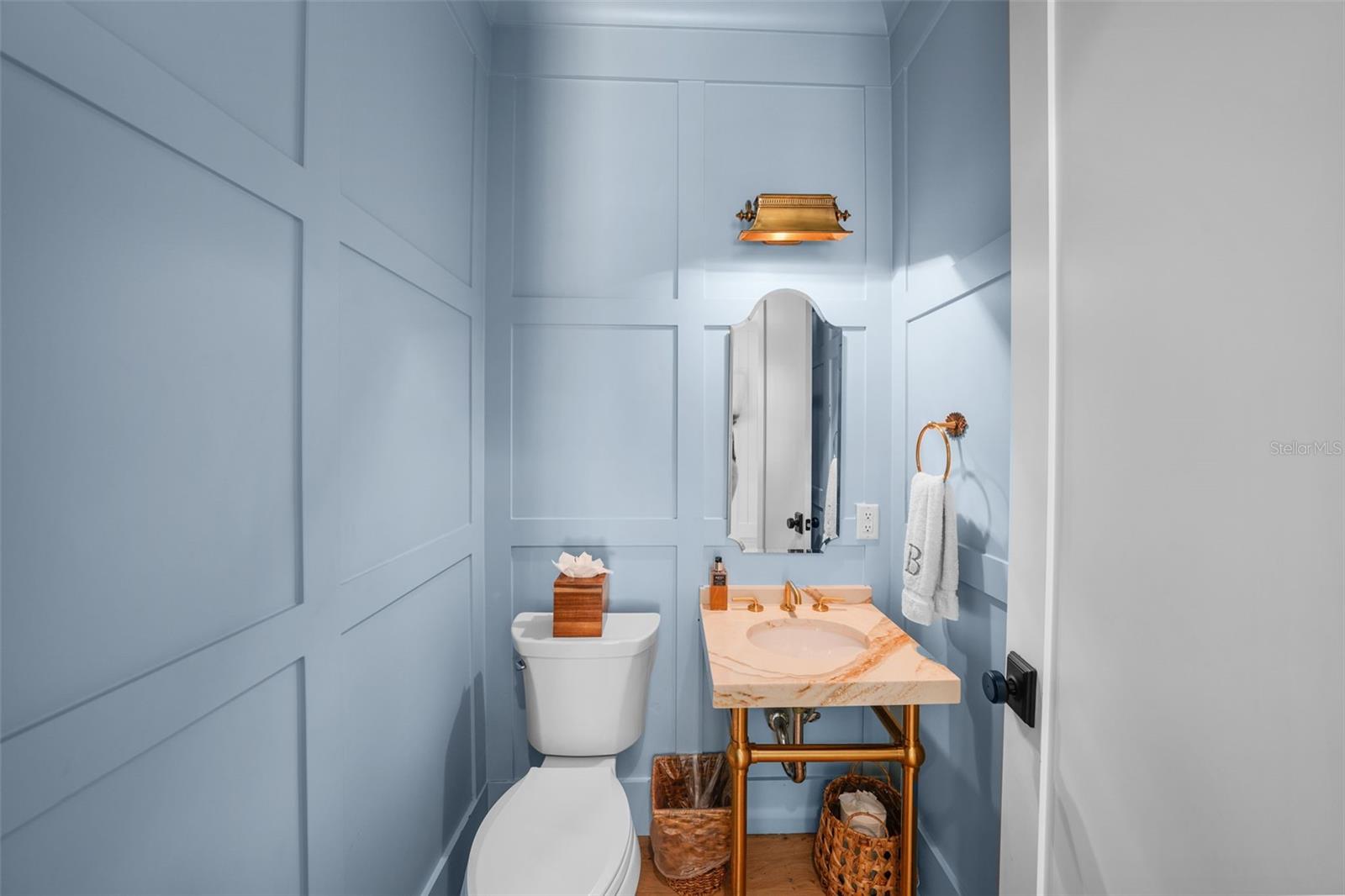 NEW SUBURB BEAUTIFUL - Residential