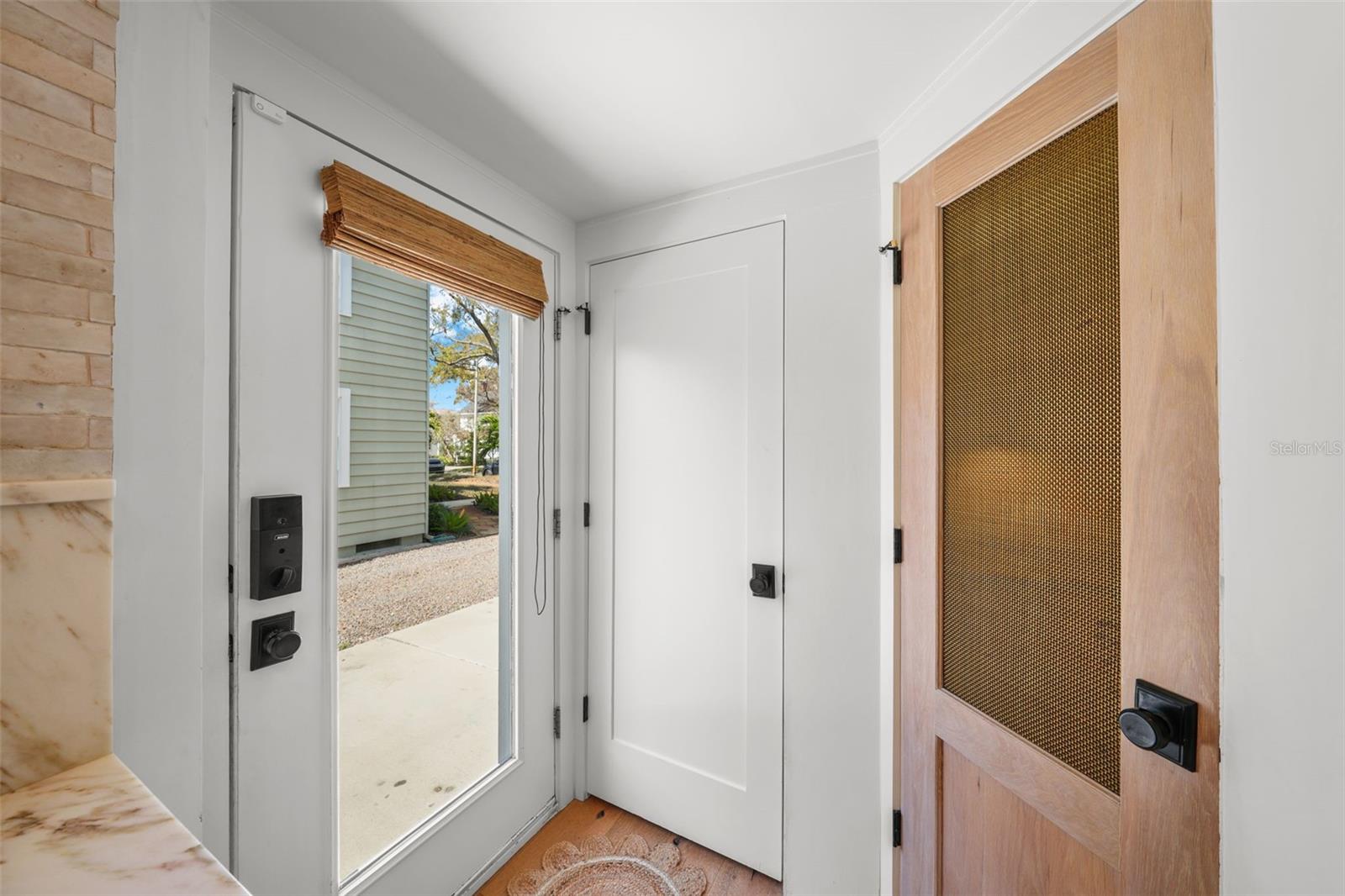 NEW SUBURB BEAUTIFUL - Residential