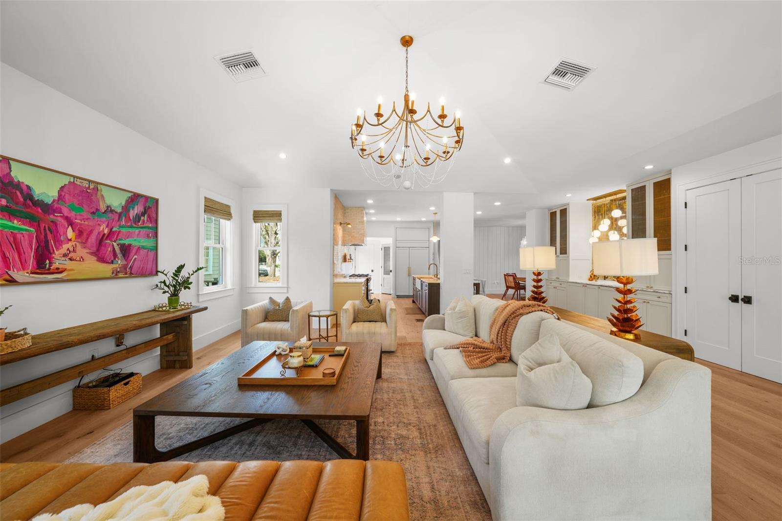 NEW SUBURB BEAUTIFUL - Residential