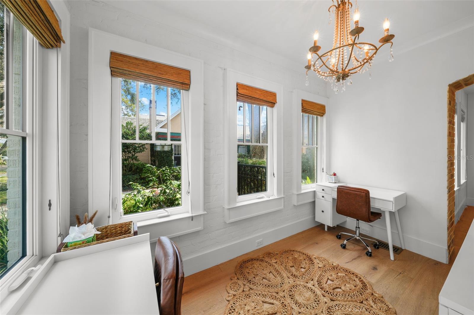 NEW SUBURB BEAUTIFUL - Residential