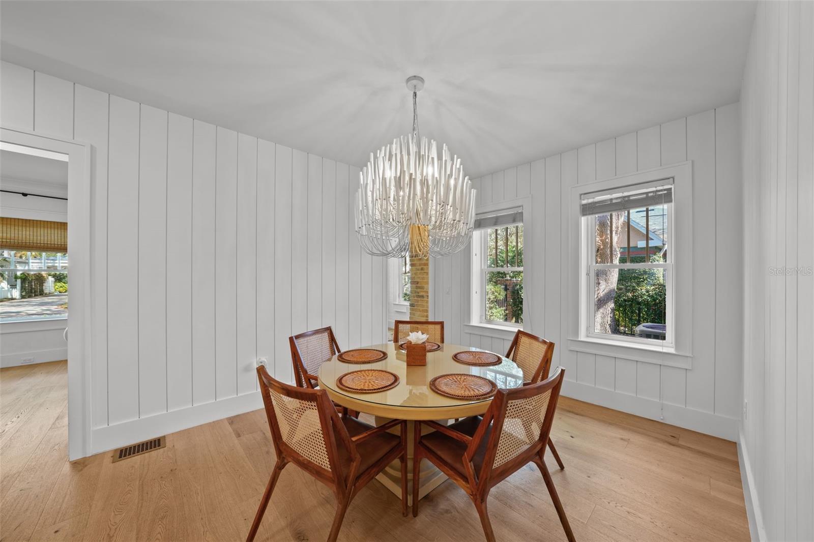 NEW SUBURB BEAUTIFUL - Residential