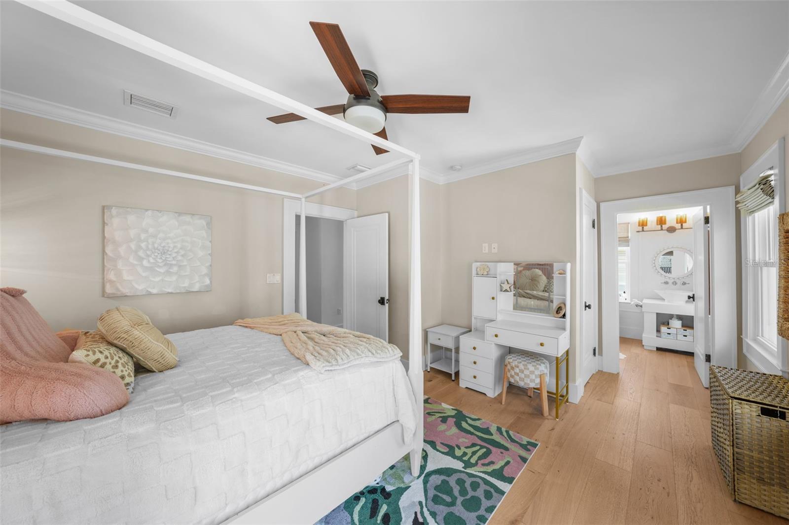 NEW SUBURB BEAUTIFUL - Residential