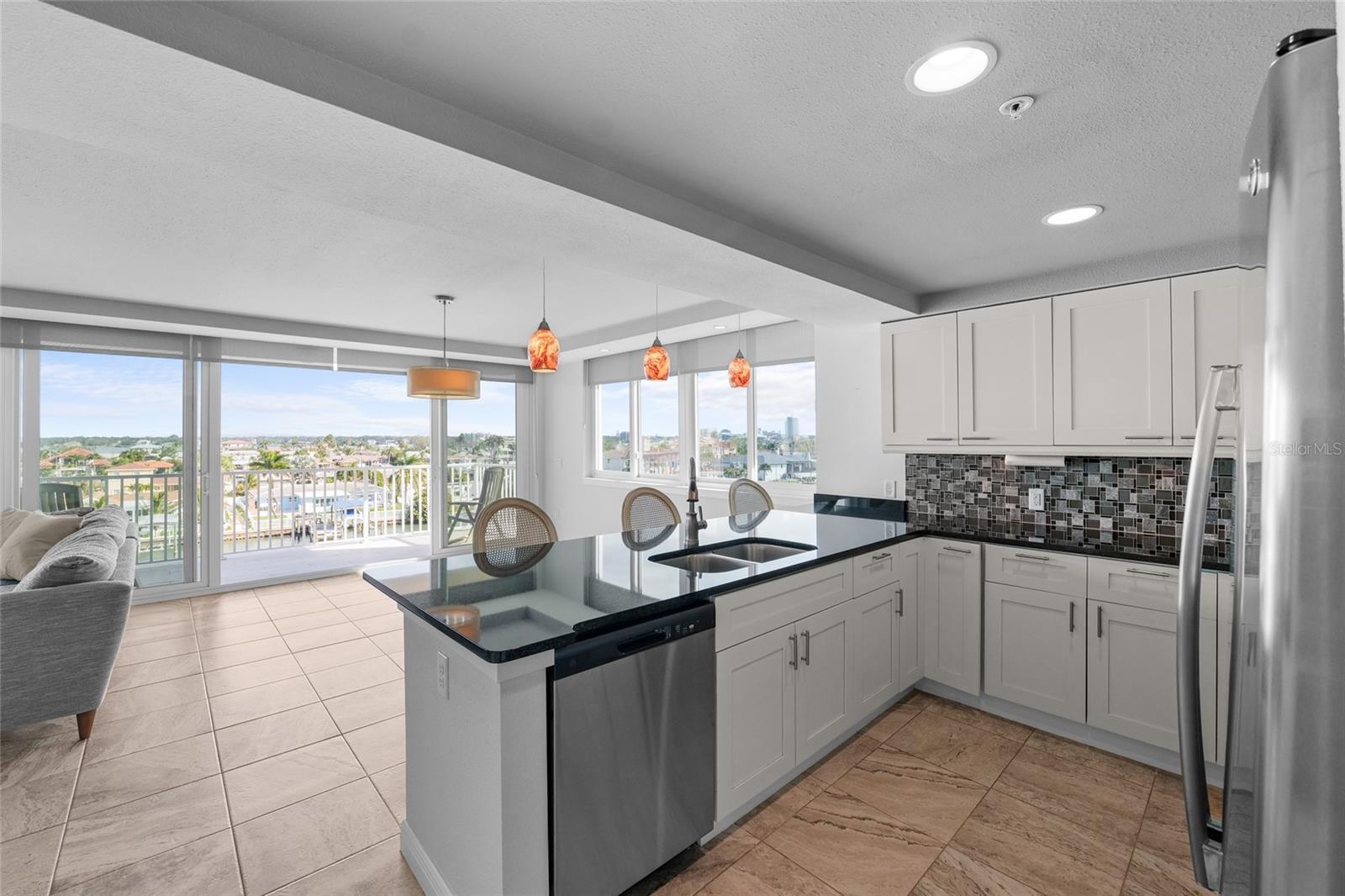 ISLAND WAY TOWERS CONDO - Residential