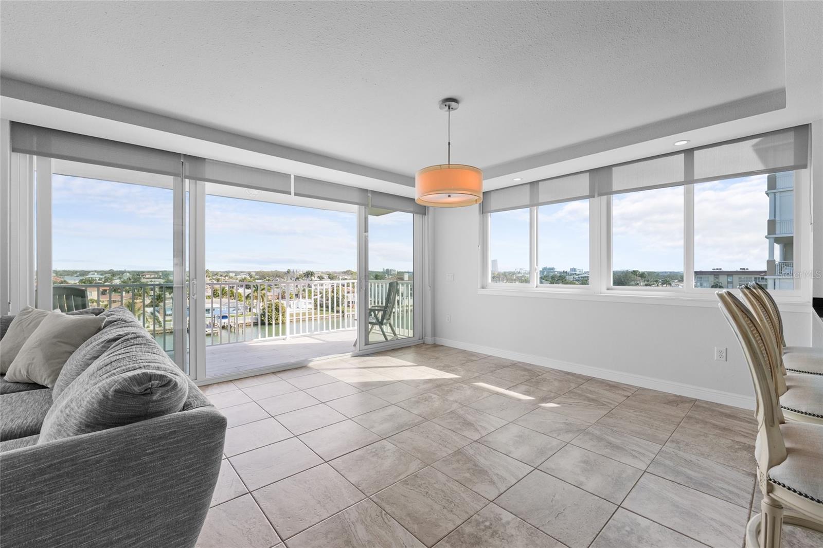 ISLAND WAY TOWERS CONDO - Residential