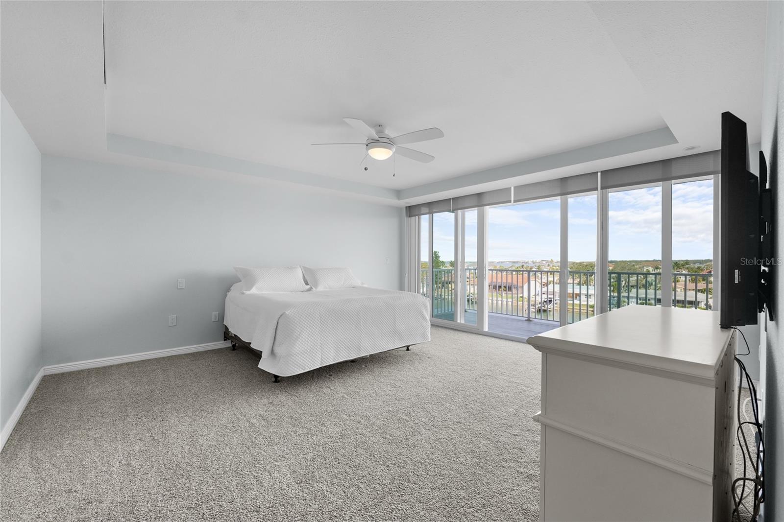 ISLAND WAY TOWERS CONDO - Residential