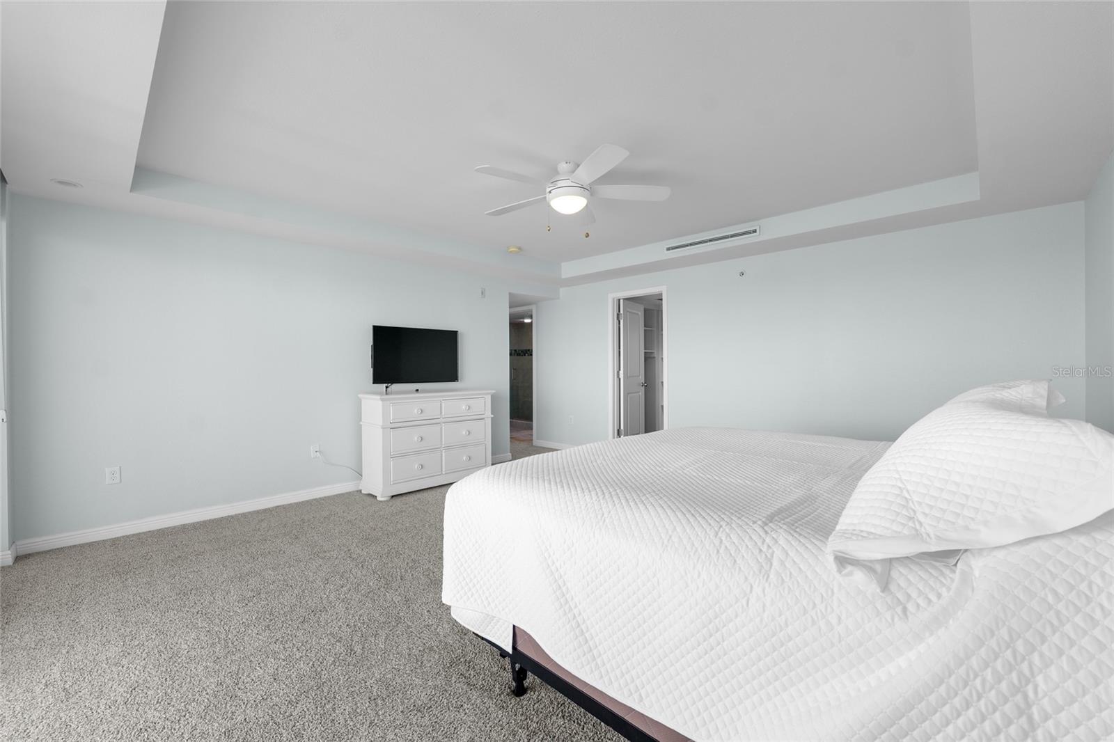 ISLAND WAY TOWERS CONDO - Residential