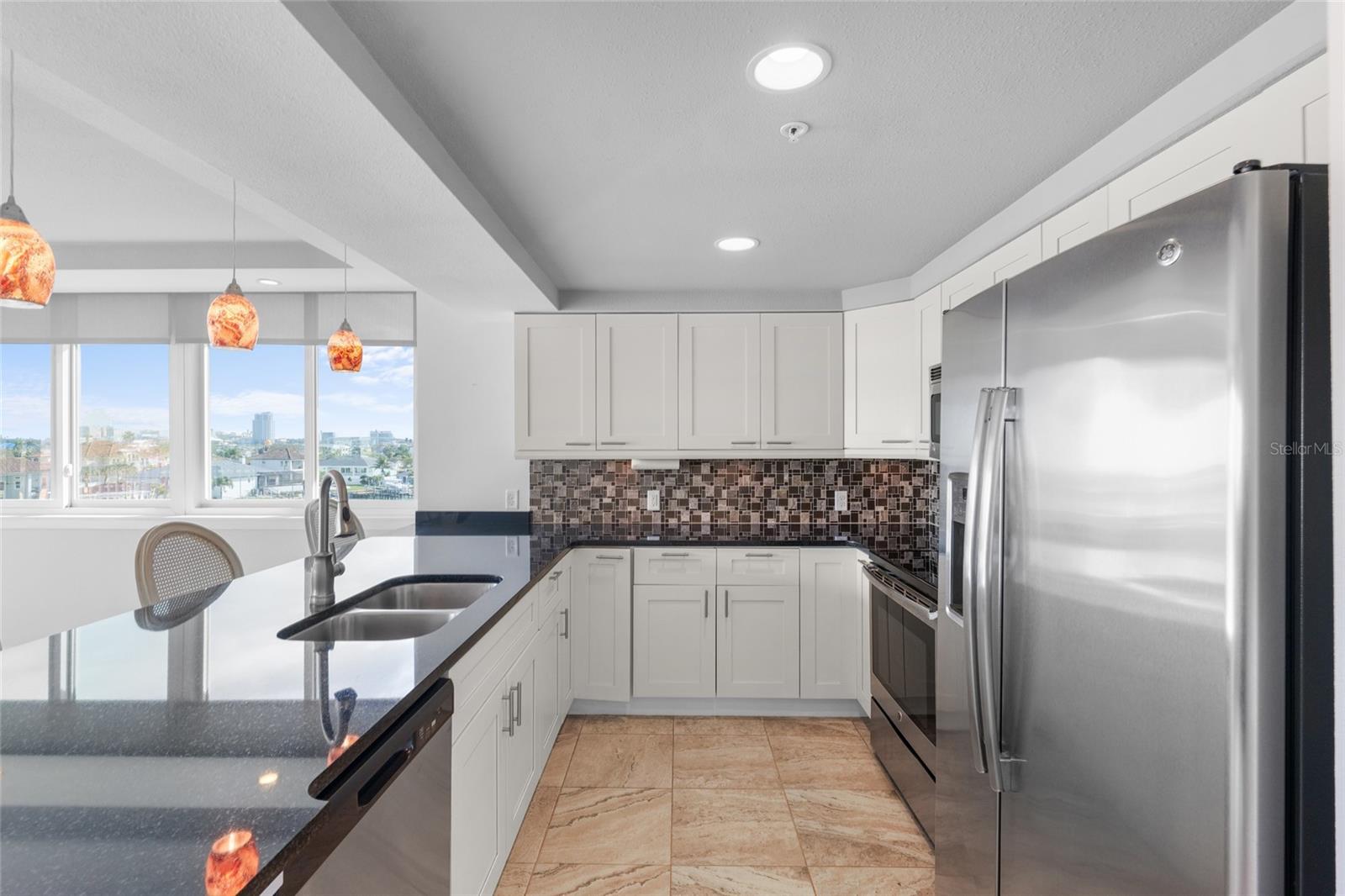 ISLAND WAY TOWERS CONDO - Residential