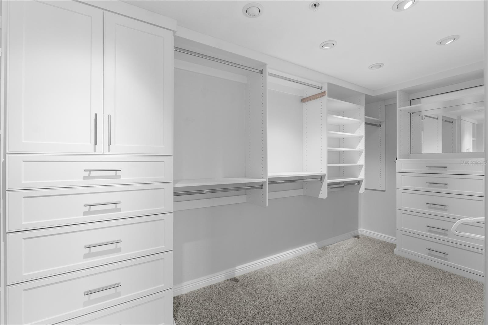 ISLAND WAY TOWERS CONDO - Residential