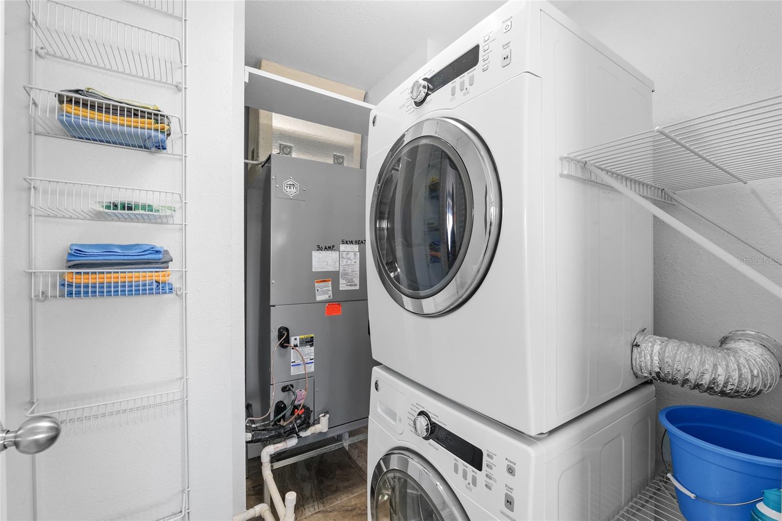 ISLAND WAY TOWERS CONDO - Residential