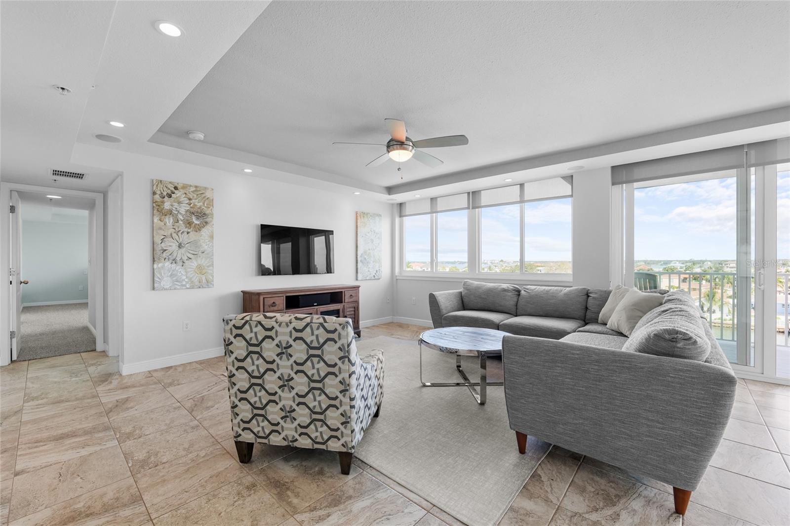 ISLAND WAY TOWERS CONDO - Residential