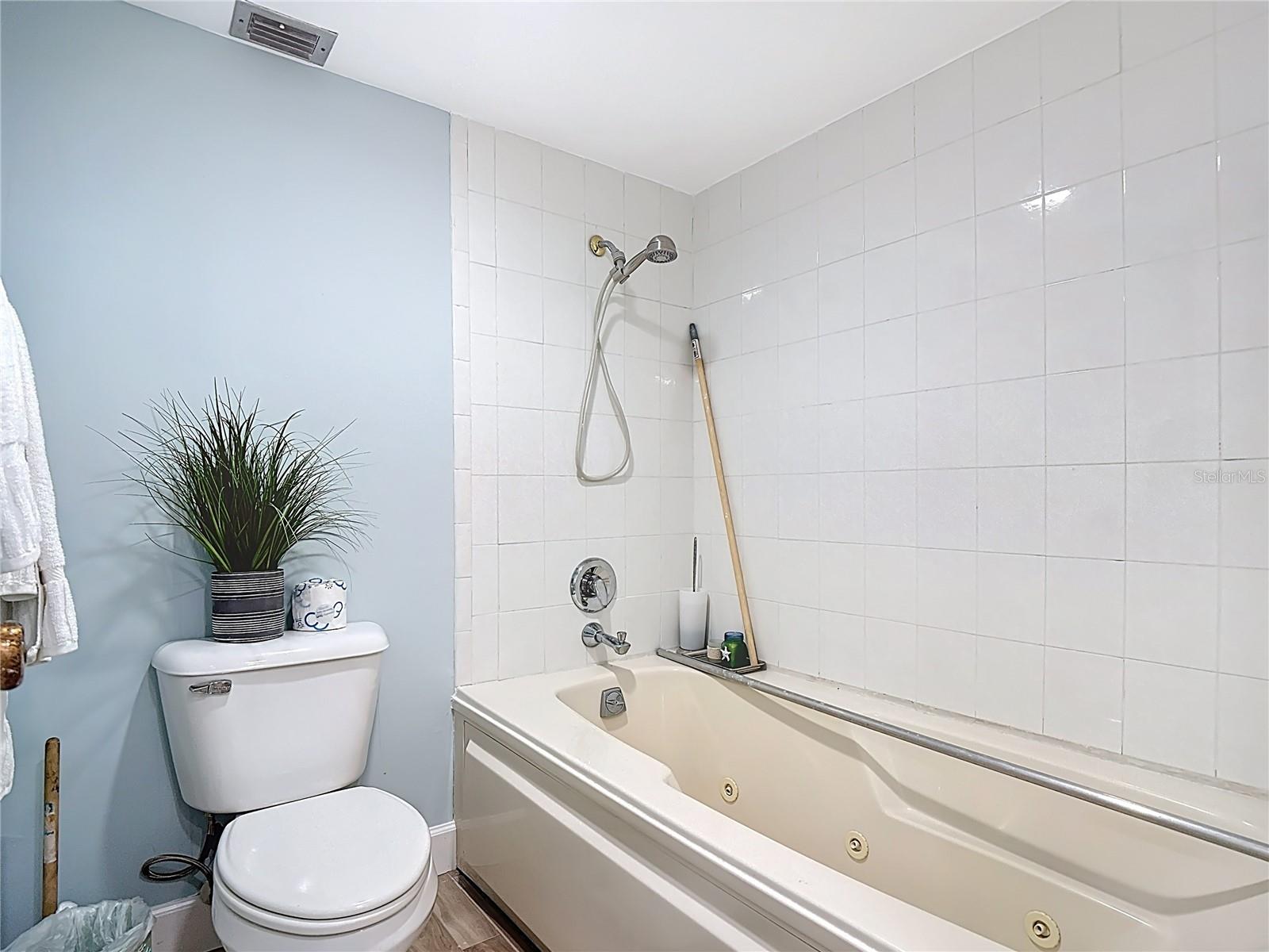 RIVIERA CLUB CONDO - Residential