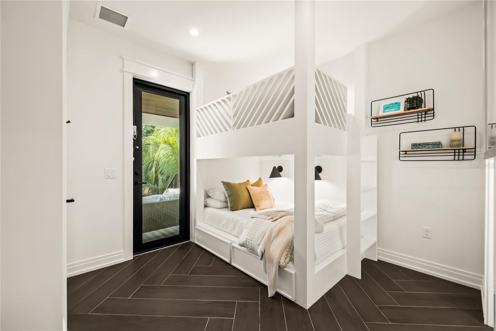 GULF VIEW SUB OF ANNA MARIA KEY - Residential