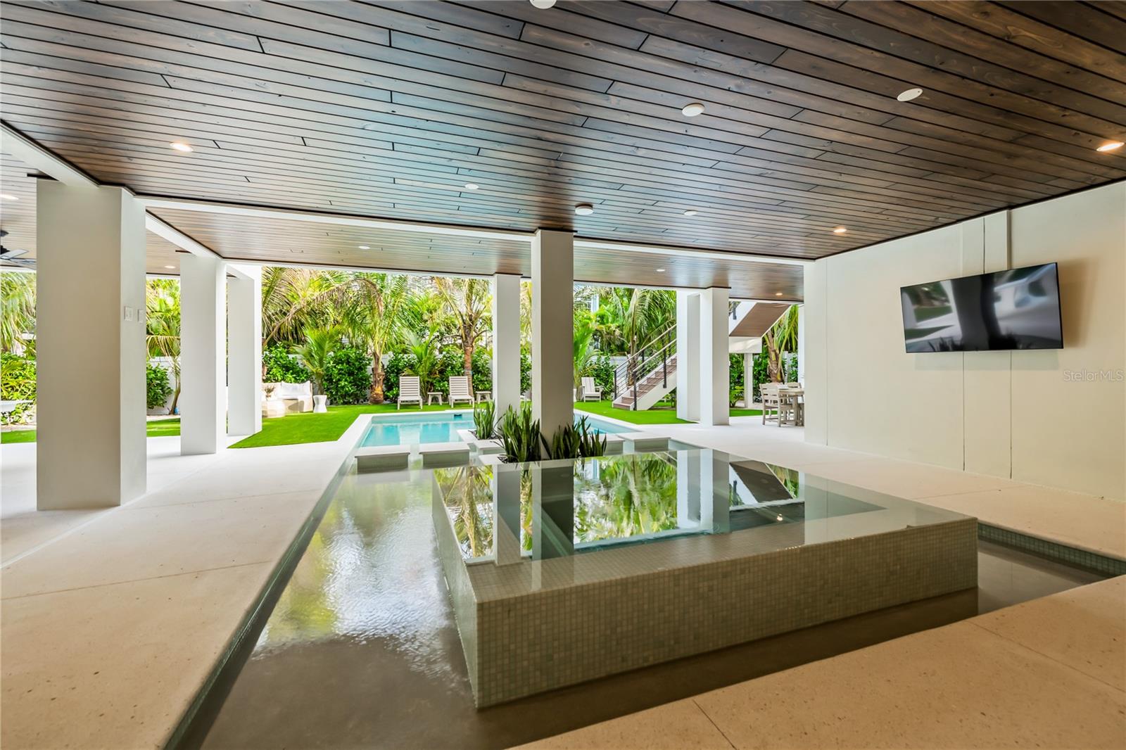 GULF VIEW SUB OF ANNA MARIA KEY - Residential