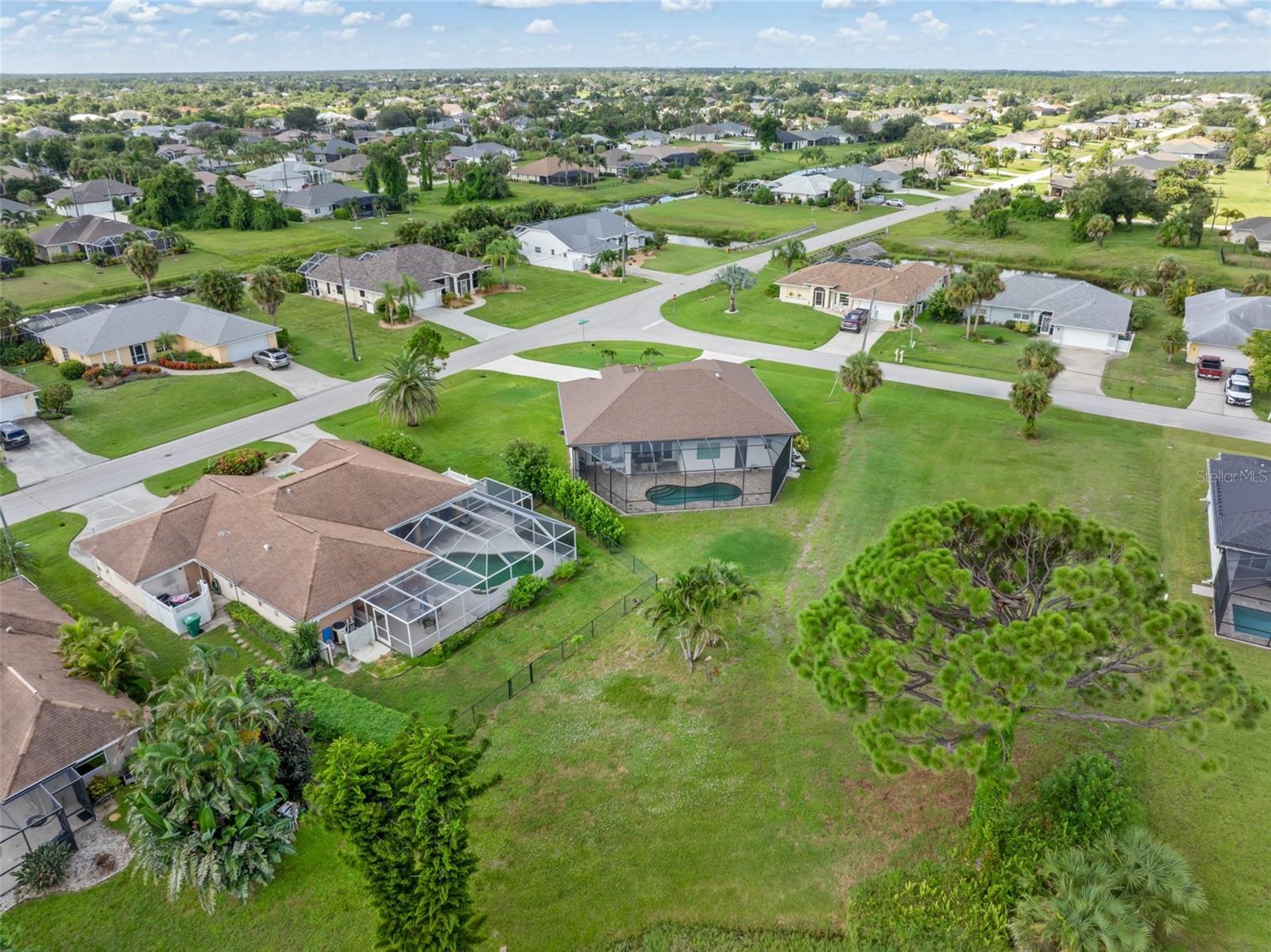 ROTONDA WEST BROADMOOR - Residential