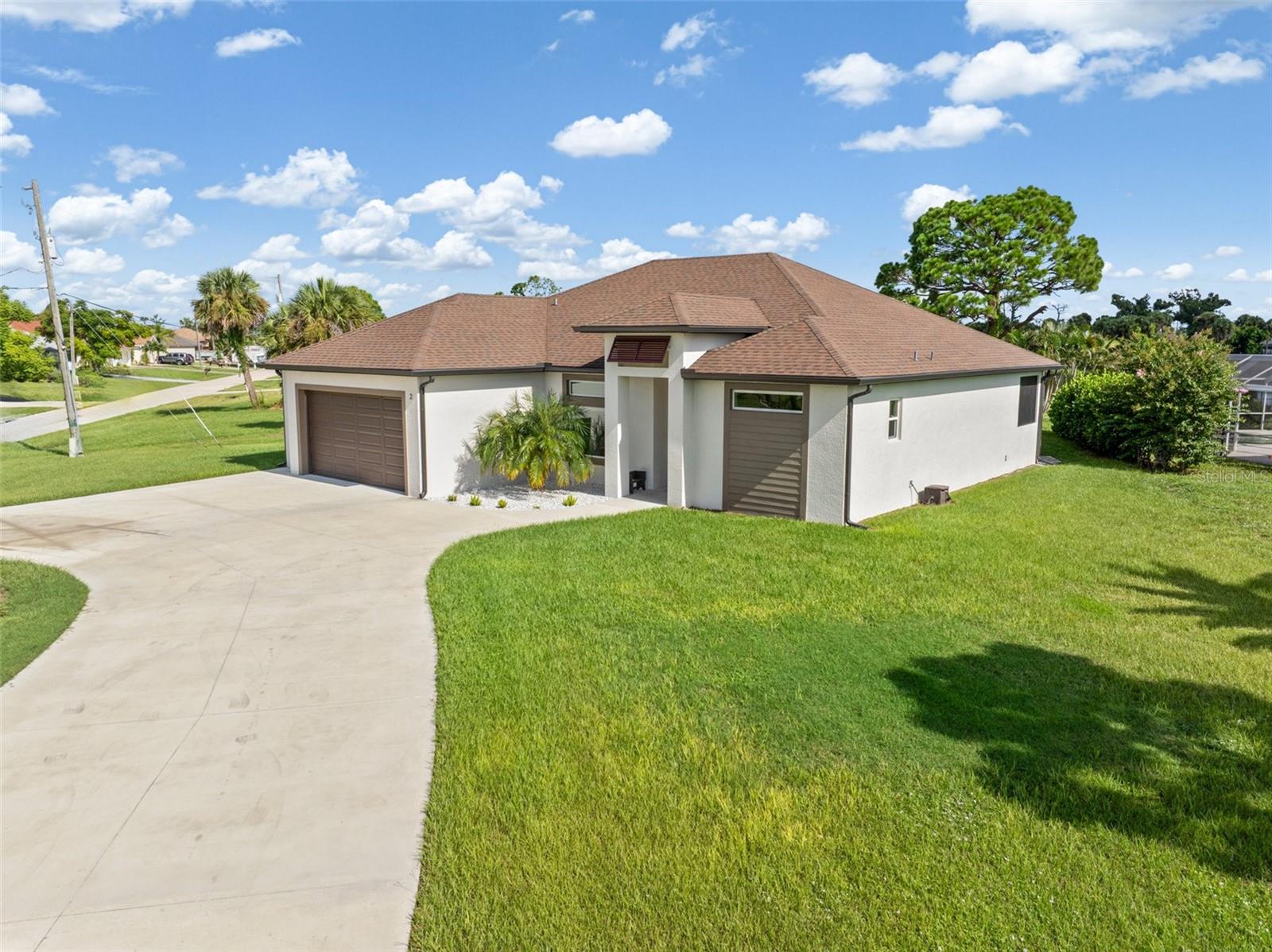 ROTONDA WEST BROADMOOR - Residential