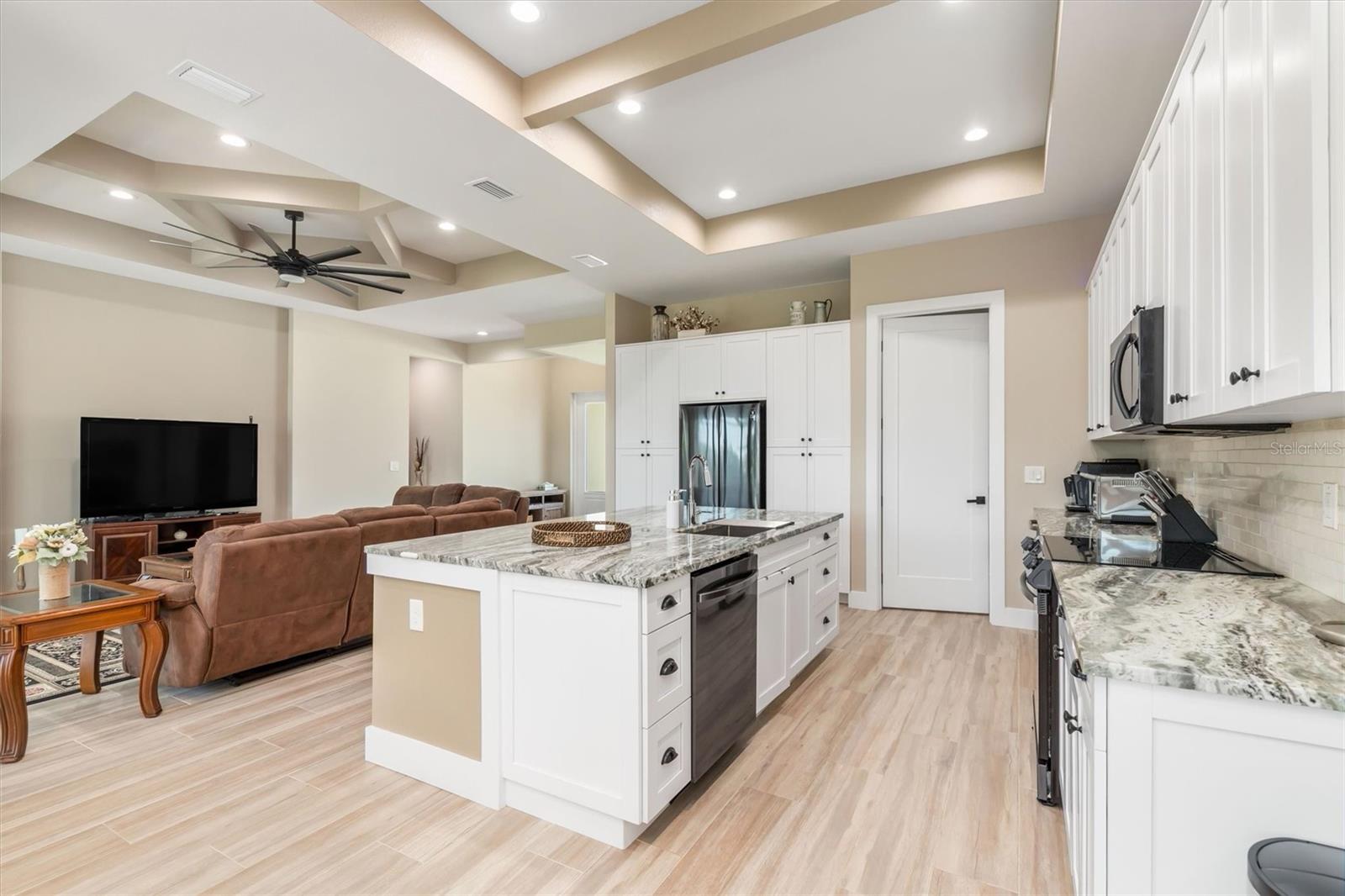 ROTONDA WEST BROADMOOR - Residential