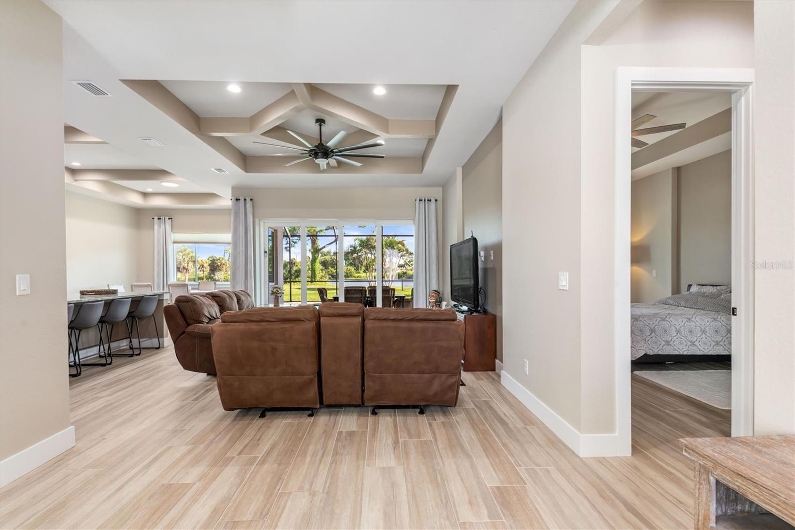 2 SPORTSMAN CIRCLE