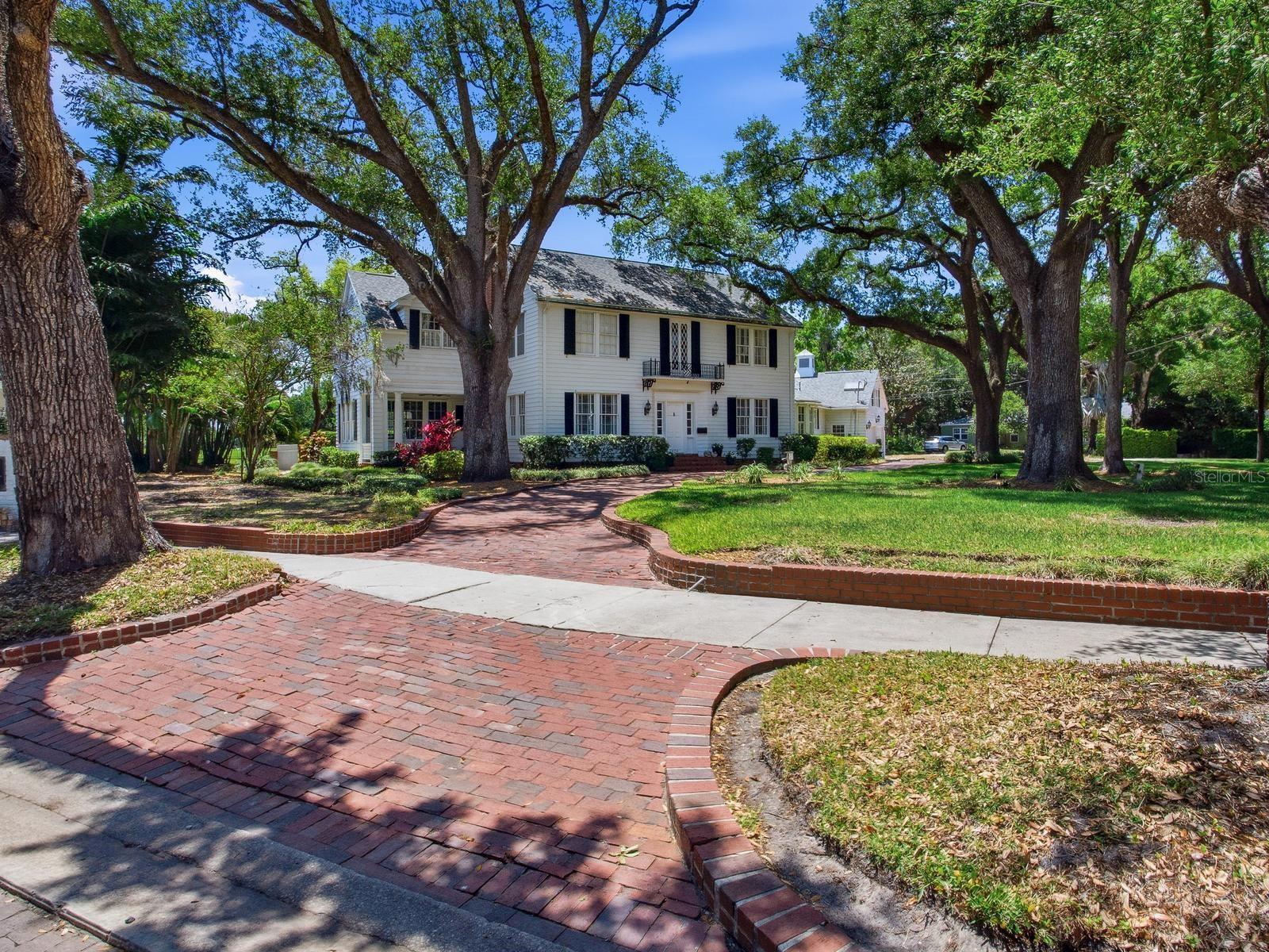 3424 JEAN CIRCLE