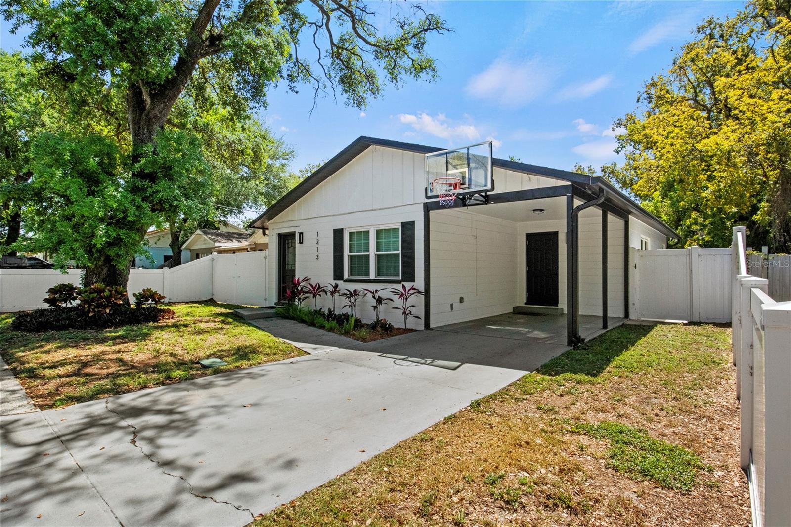 1213 E EMMA STREET