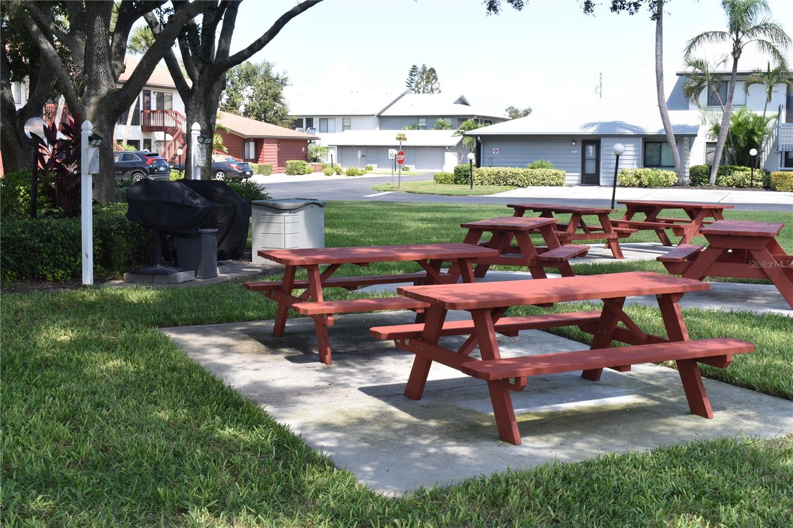 COUNTRY VILLAGE SEC 9 - Residential