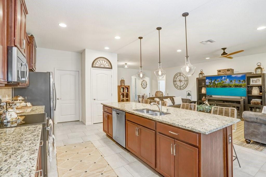 SOLEIL WEST PH II - Residential