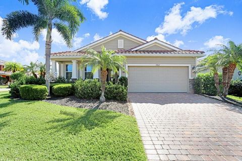 Photo of 2807 Oriole Drive, Sarasota, FL 34243 (MLS # TB8498443)