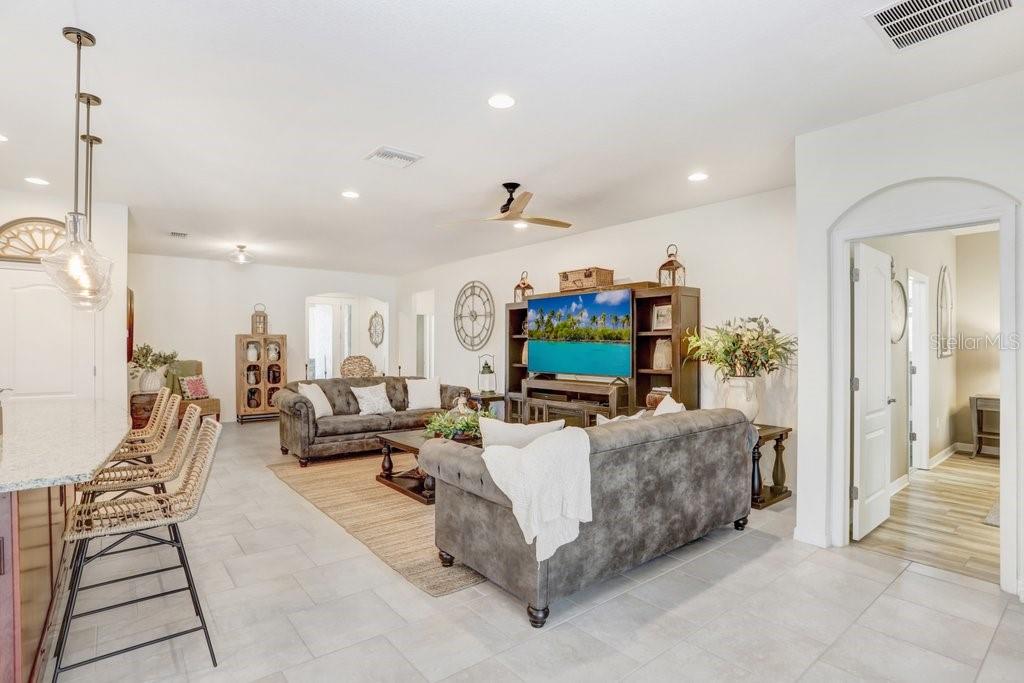 SOLEIL WEST PH II - Residential