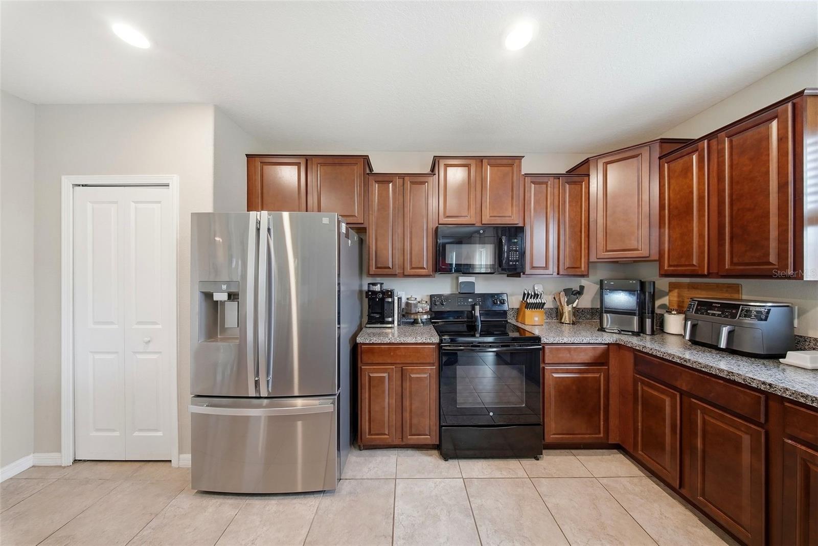 SUNSHINE VILLAGE PH 2 - Residential