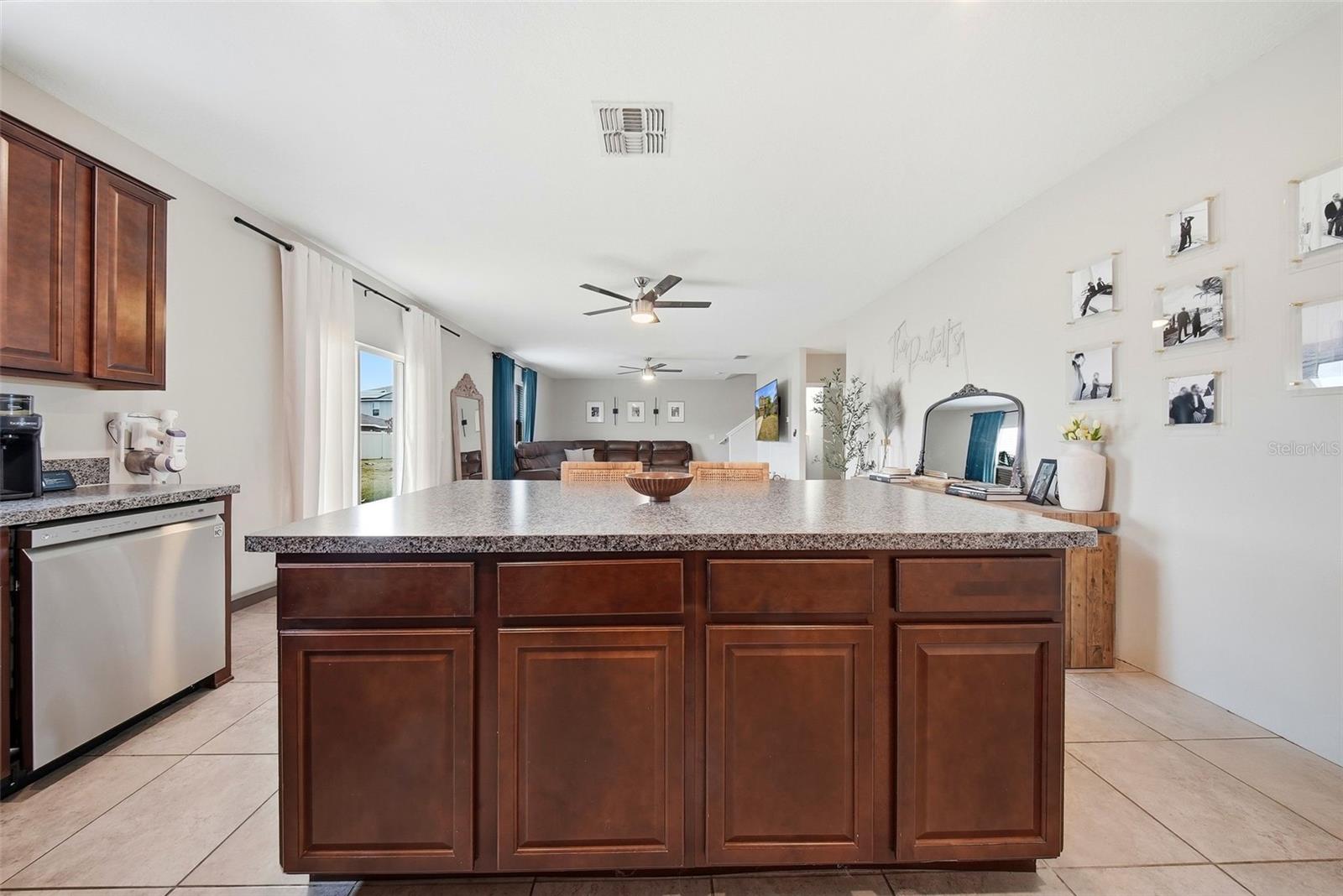 SUNSHINE VILLAGE PH 2 - Residential