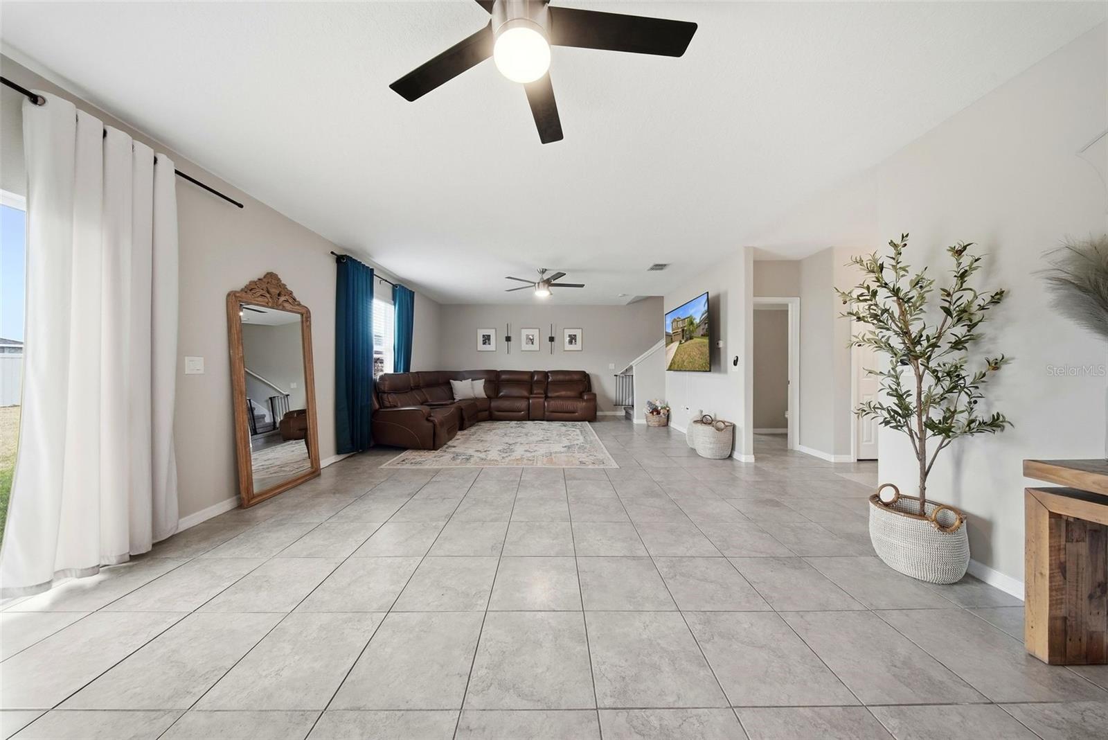 SUNSHINE VILLAGE PH 2 - Residential