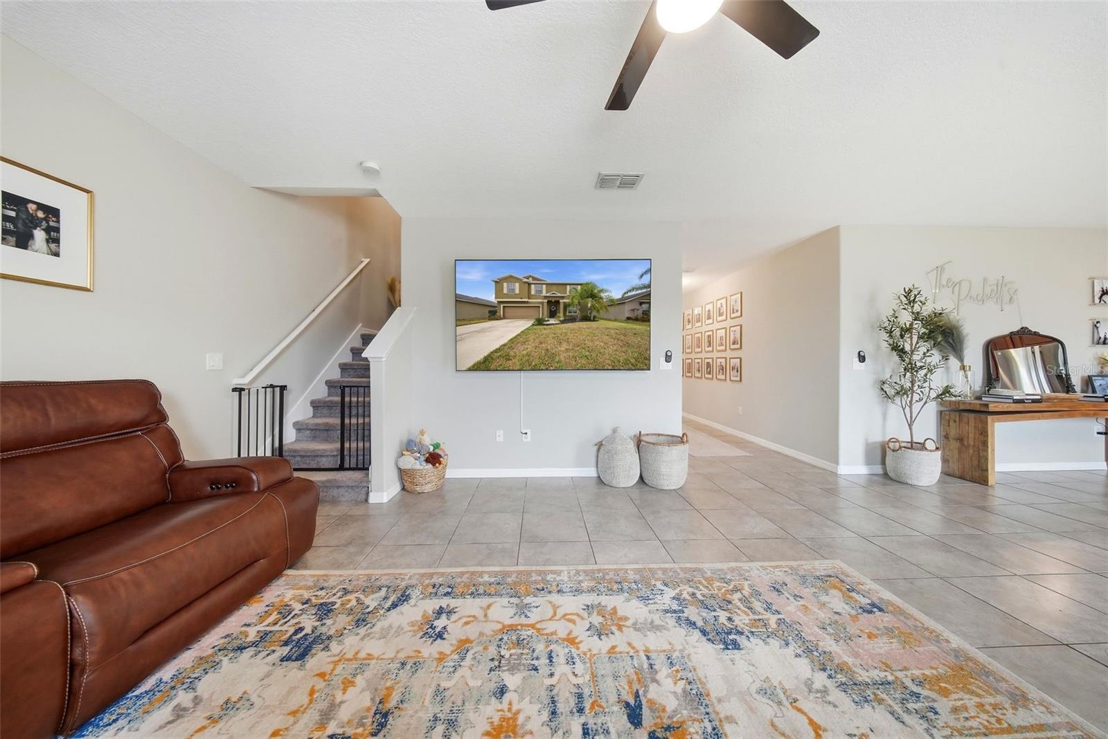 SUNSHINE VILLAGE PH 2 - Residential