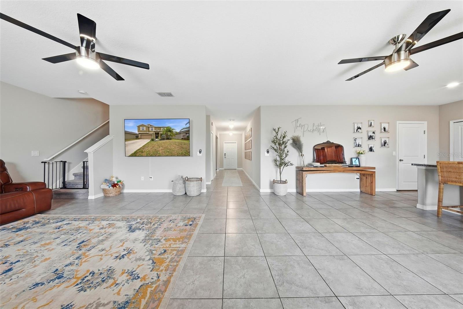 SUNSHINE VILLAGE PH 2 - Residential