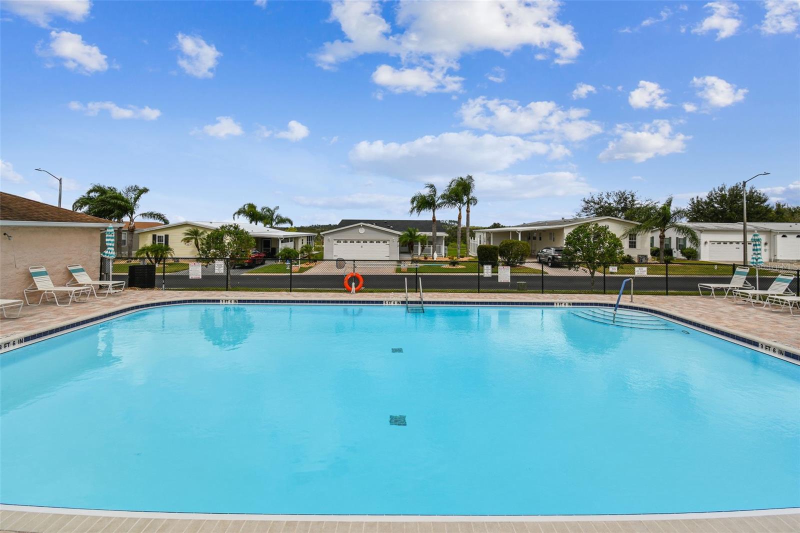 GRAND HORIZONS PH 02 - Residential