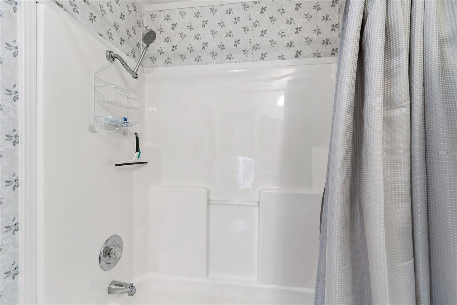 GRAND HORIZONS PH 02 - Residential