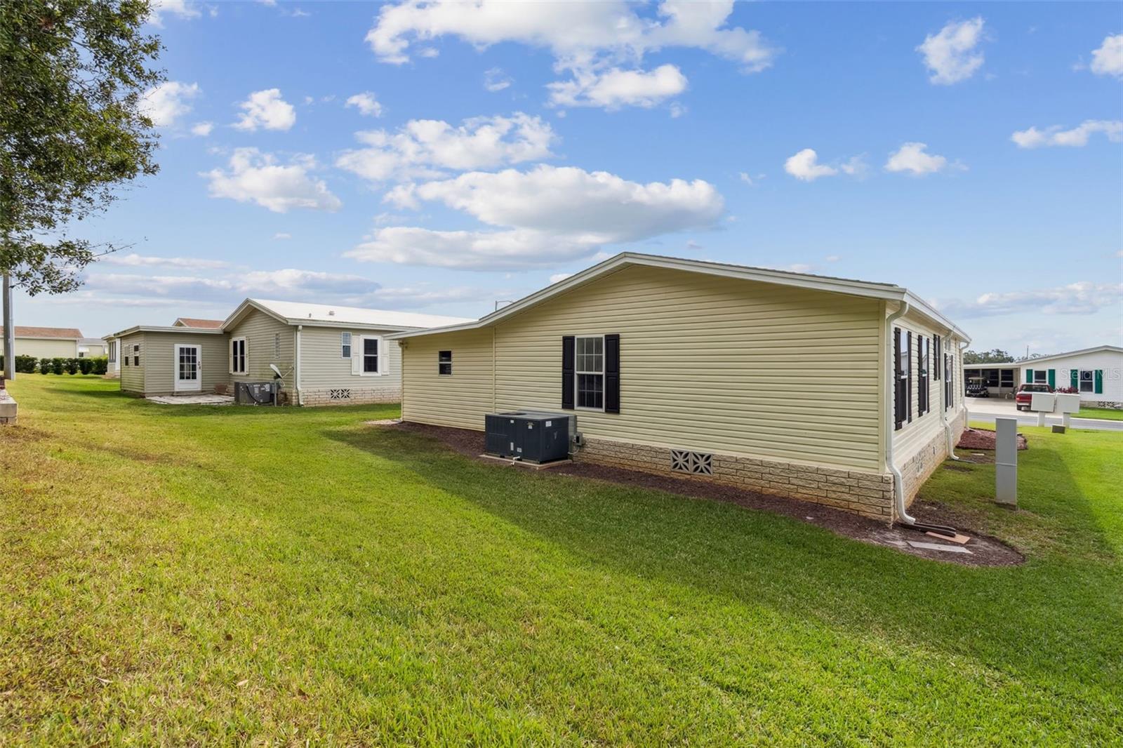 GRAND HORIZONS PH 02 - Residential