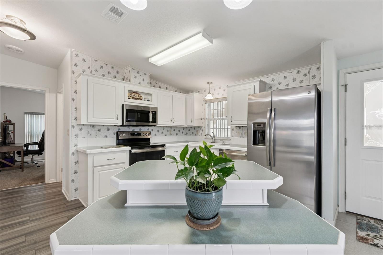 GRAND HORIZONS PH 02 - Residential