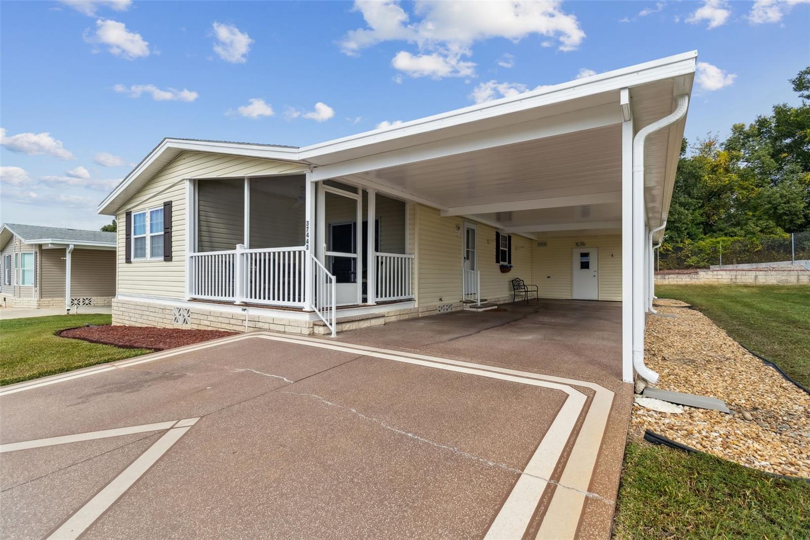 GRAND HORIZONS PH 02 - Residential