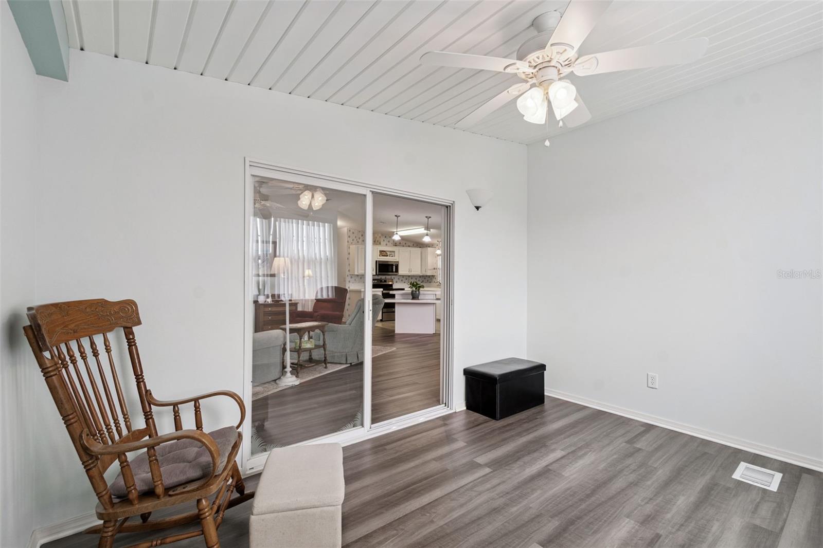 GRAND HORIZONS PH 02 - Residential