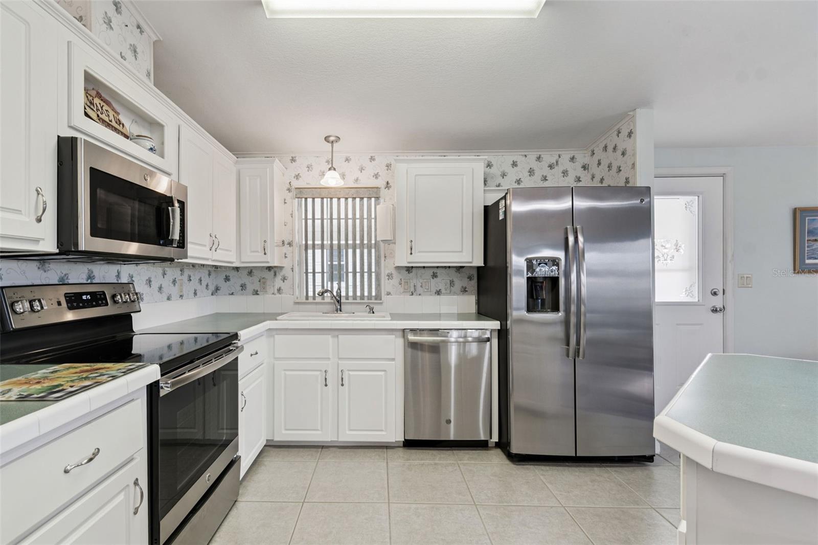 GRAND HORIZONS PH 02 - Residential